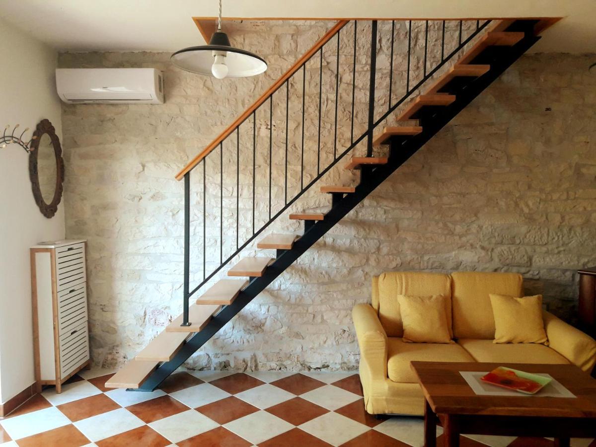 Casa Istriana Nona Pina Villa Kastelir Exterior photo